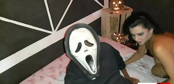  1 Edição especial de Hallowen com muita orgia e putaria, Danny Hot fode com geral só de dois em dois, com muita DP